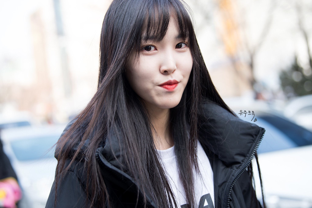 [여자친구] 생일날 일하는게 썩 좋은 일은 아니라서 유주 | 인스티즈