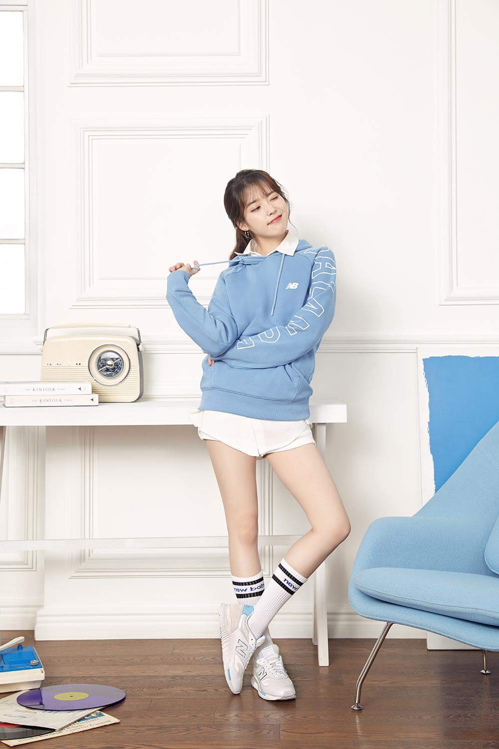 아이유 with 뉴발란스 | 인스티즈