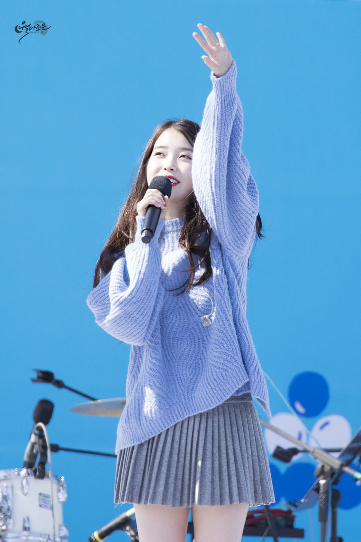 하늘하늘한 아이유.jpgif | 인스티즈