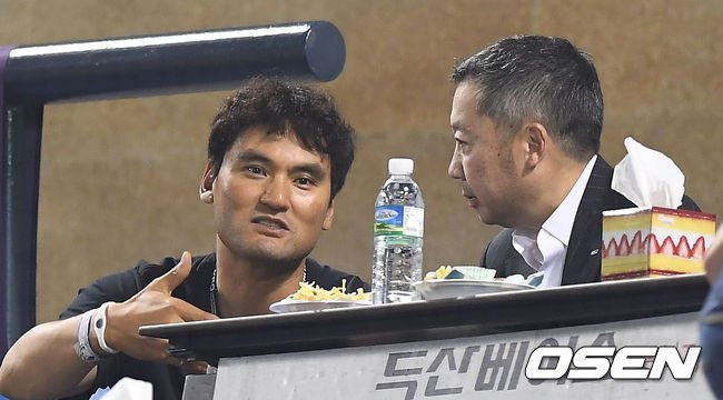다들 첨에는 절 보고 좋아하시더라구요 | 인스티즈