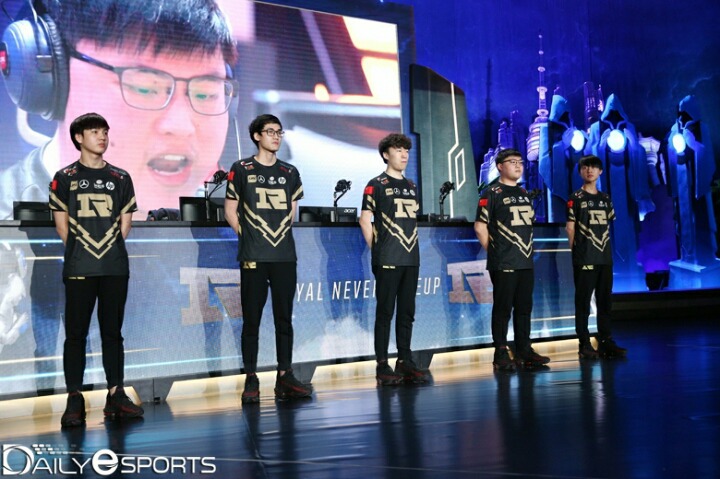 [LOL] RNG 롤드컵 우승했다면 역대급 포스 두팀이랑 동급이다 vs 힘들다 | 인스티즈