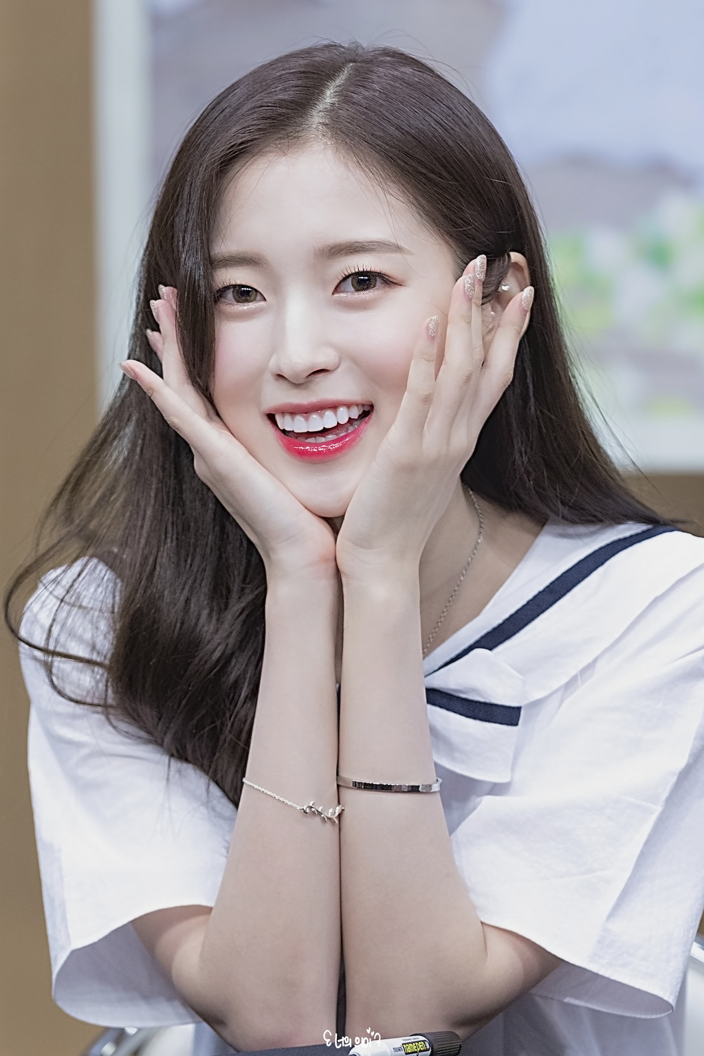 요즘 미모 절정인 오마이걸 아린이.jpgif (184장) | 인스티즈