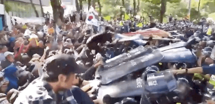 오늘자 광화문 비폭력 집회 모음.gif | 인스티즈