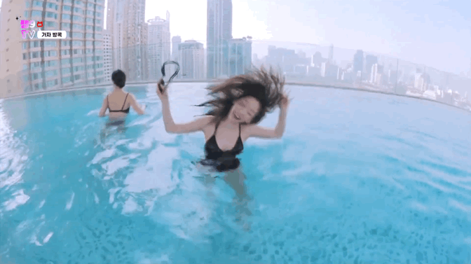 99C1B9375C5DA85E15FAB9