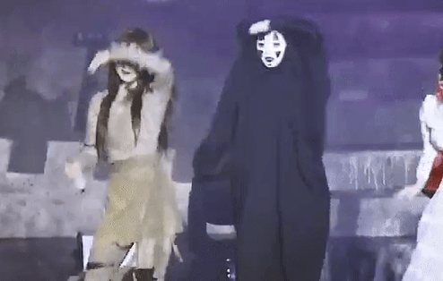 멤버들 배꼽 훔쳐가는 트와이스 정연 ㅋㅋㅋㅋㅋㅋㅋ.gif | 인스티즈