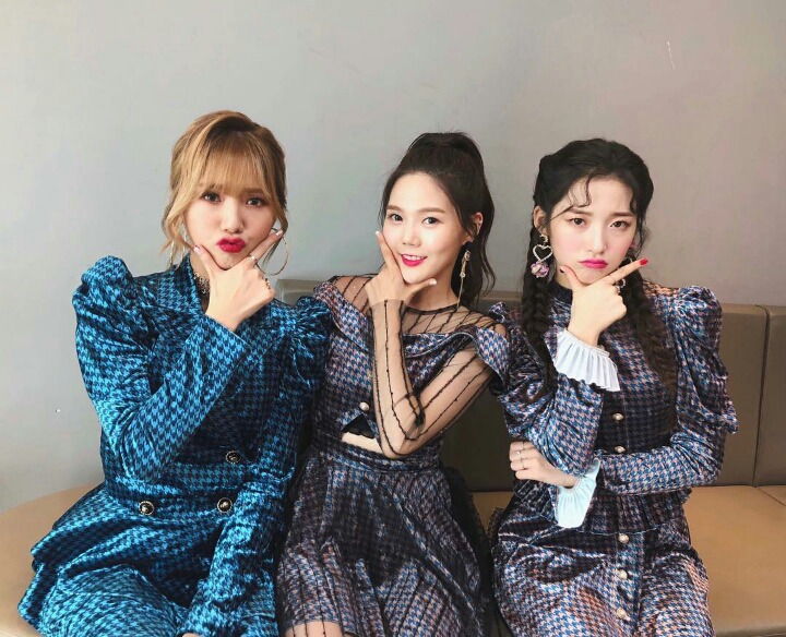 오늘자 오마이걸 인스타 업뎃(미미, 효정, 아린) | 인스티즈