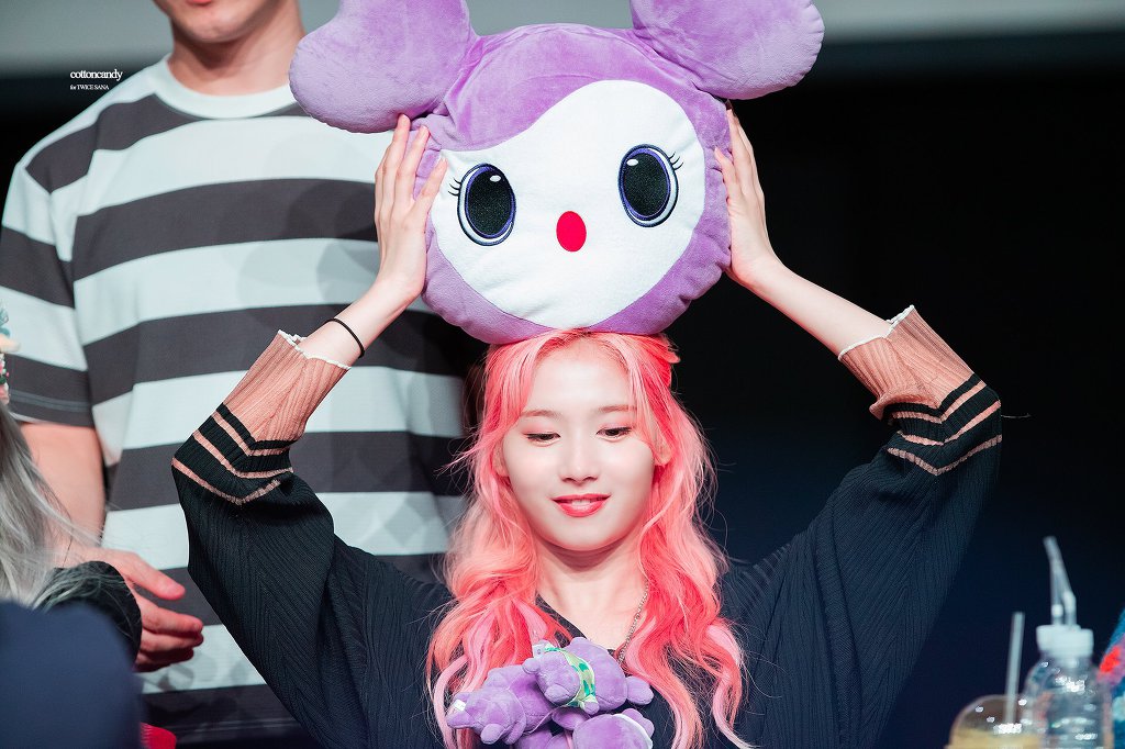 오늘이 생일인 트와이스 사나.jpgif (335장) | 인스티즈