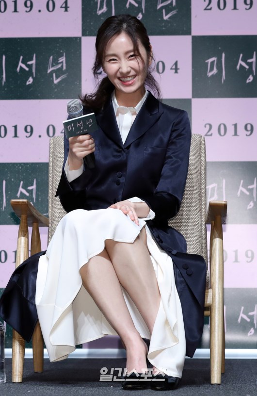 남산의 부장들 유일한 여성캐릭터 | 인스티즈
