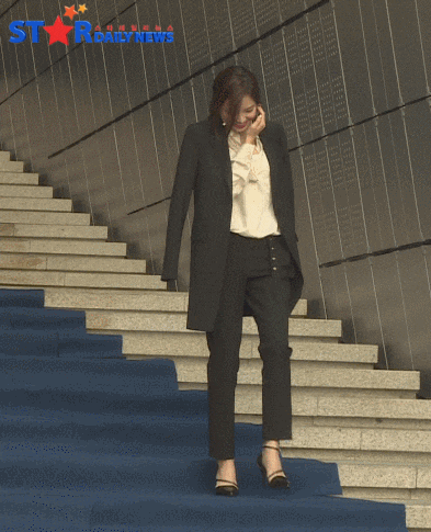[에이핑크] 다시봐도 수트핏 정말 좋은 손나은.jpg.gif | 인스티즈