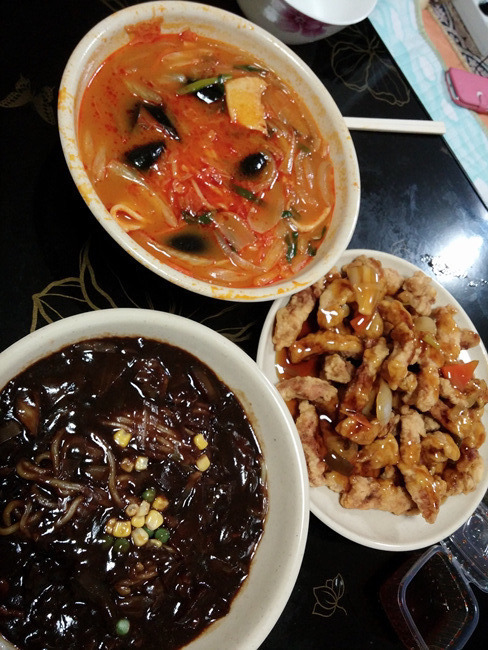 외식 이라고 하면 가장 먼저 생각나는 음식은?? | 인스티즈