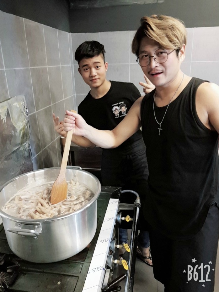 윤브라더스 이미지