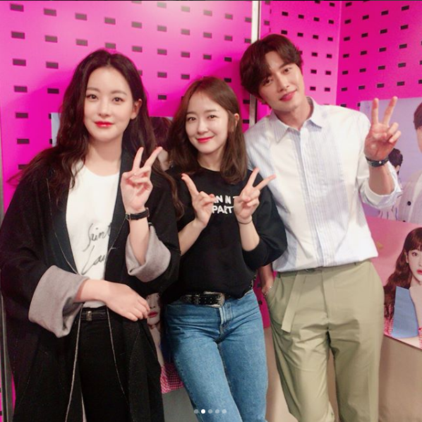 여배우 상대하는 뽀뽀녀 | 인스티즈